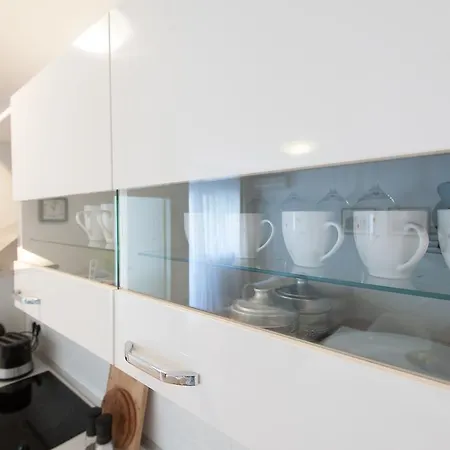 Charming Maraska 자다르